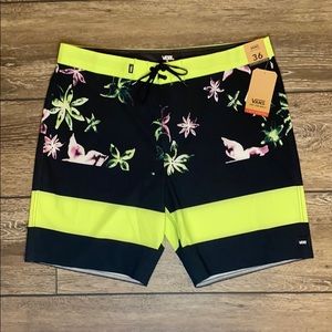 🔥SALE🔥 NWT Vans Board Shorts